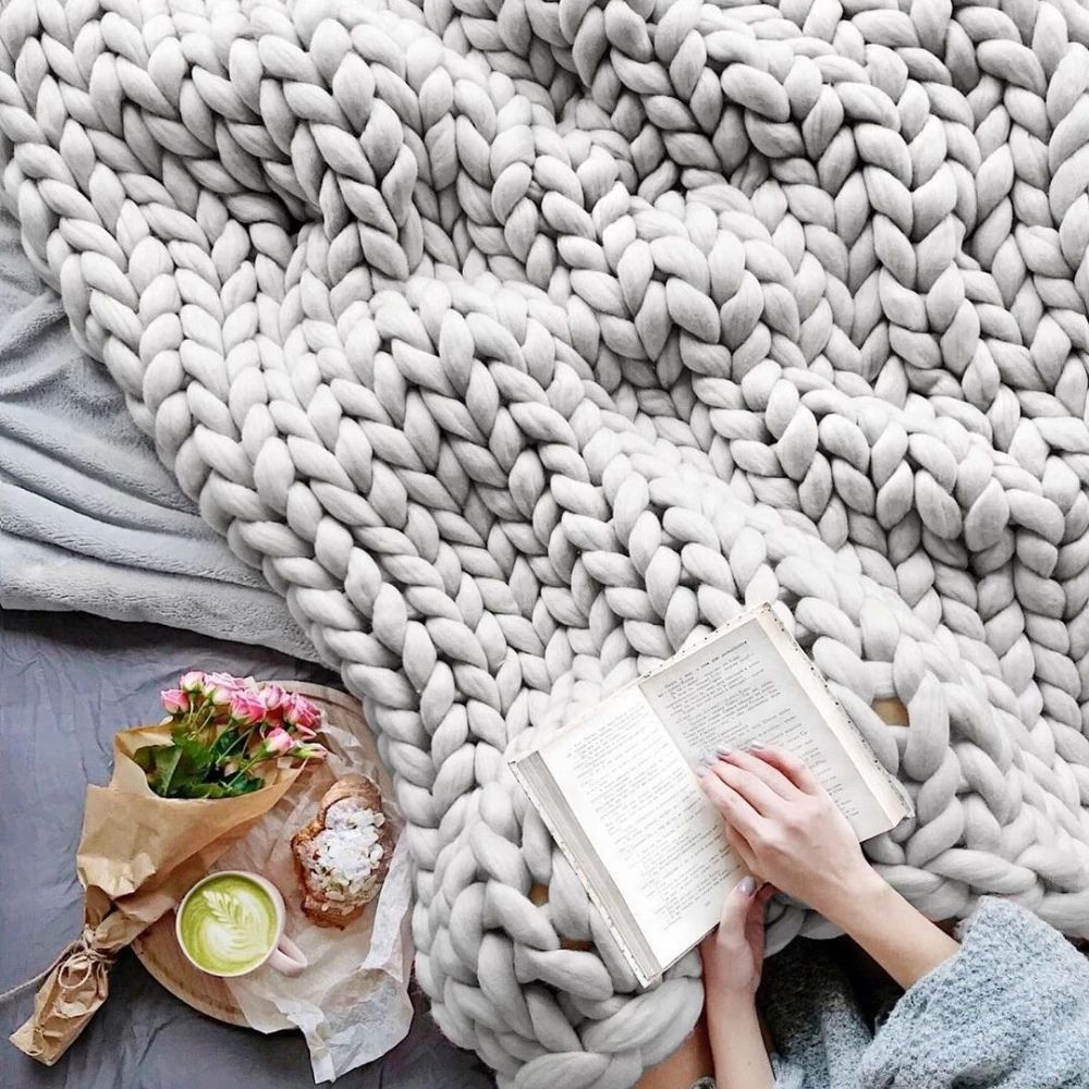 CHUNKY Handstickad Ullfilt – modern inredning från Lumi Home