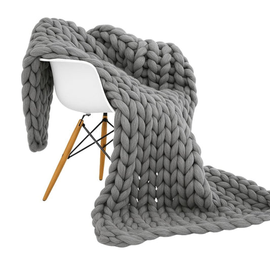 CHUNKY Handstickad Ullfilt – modern inredning från Lumi Home