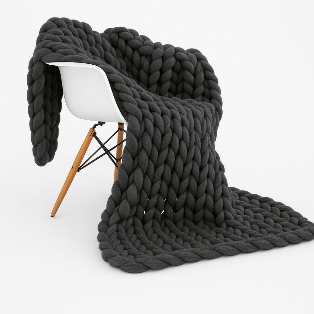CHUNKY Handstickad Ullfilt – modern inredning från Lumi Home