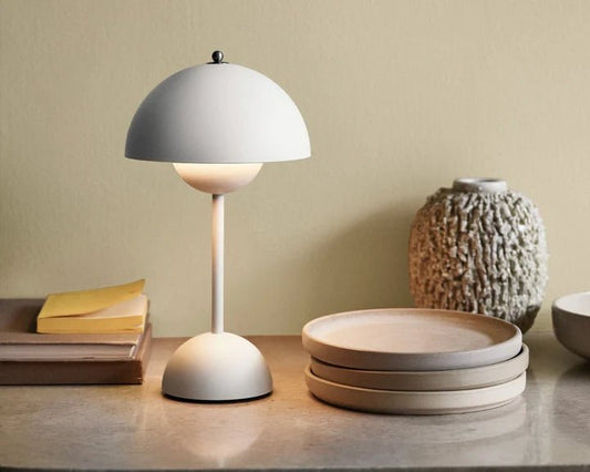 SKANDIFLOWER LED Skrivbordslampa – modern inredning från Lumi Home