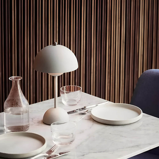 SKANDIFLOWER LED Skrivbordslampa – modern inredning från Lumi Home