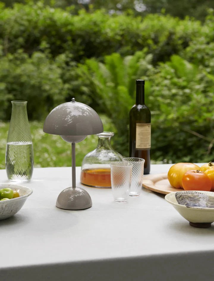 SKANDIFLOWER LED Skrivbordslampa – modern inredning från Lumi Home